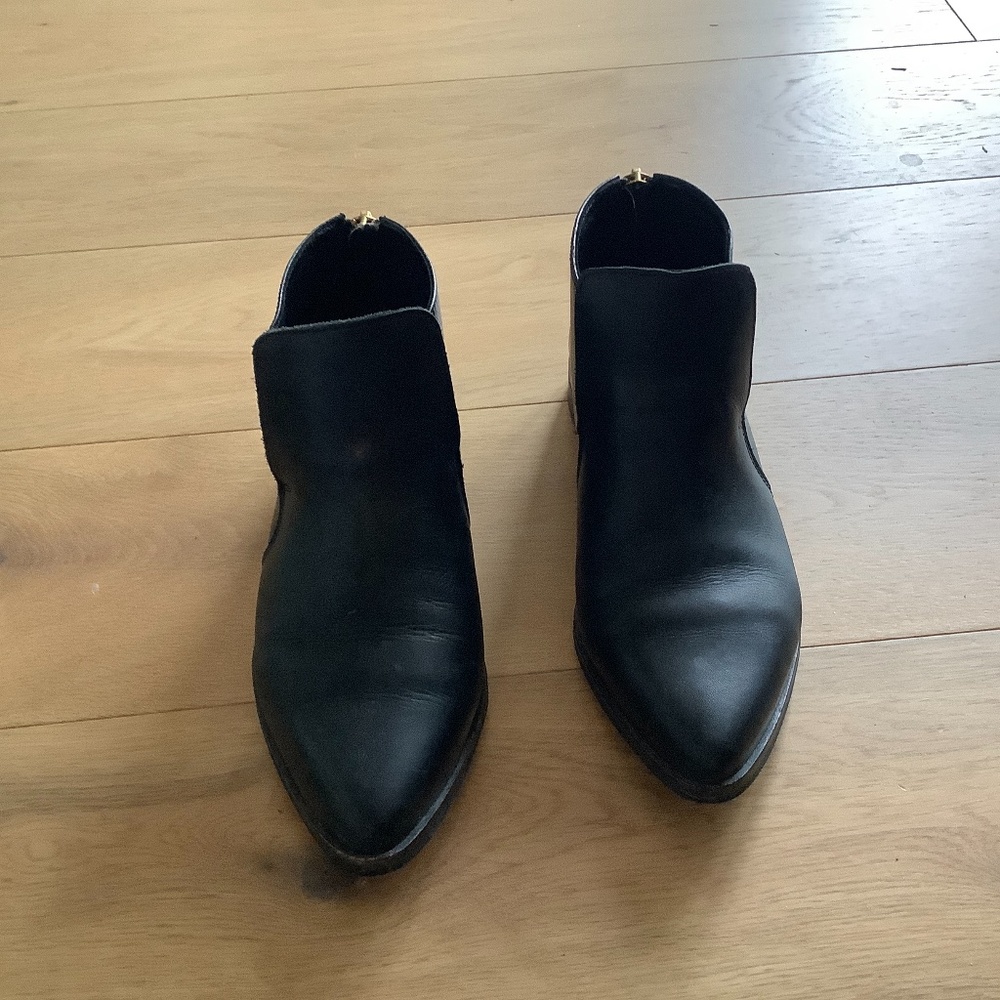 Spanish Leather Boots = Size 6